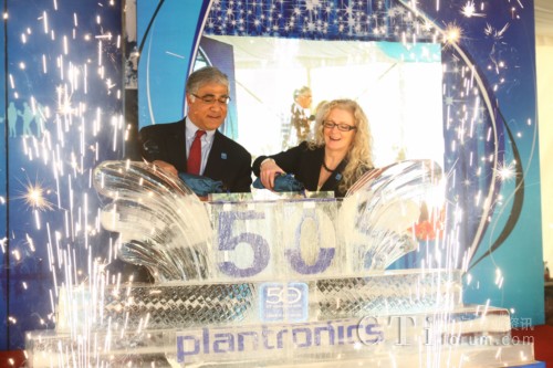 �_����ȫ����ϯ��(zh��)�й�Ken Kannappan�c��̫�؅^(q��)�N(xi��o)�ۼ��Ј�(ch��ng)������Susan Hansen